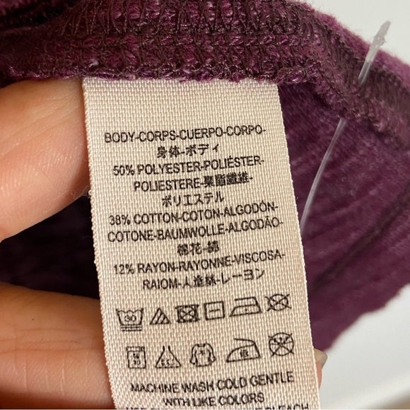 Free People We The Free Split Back Tunic Sweater Size M Color Purple Turtleneck - Picture 10 of 10